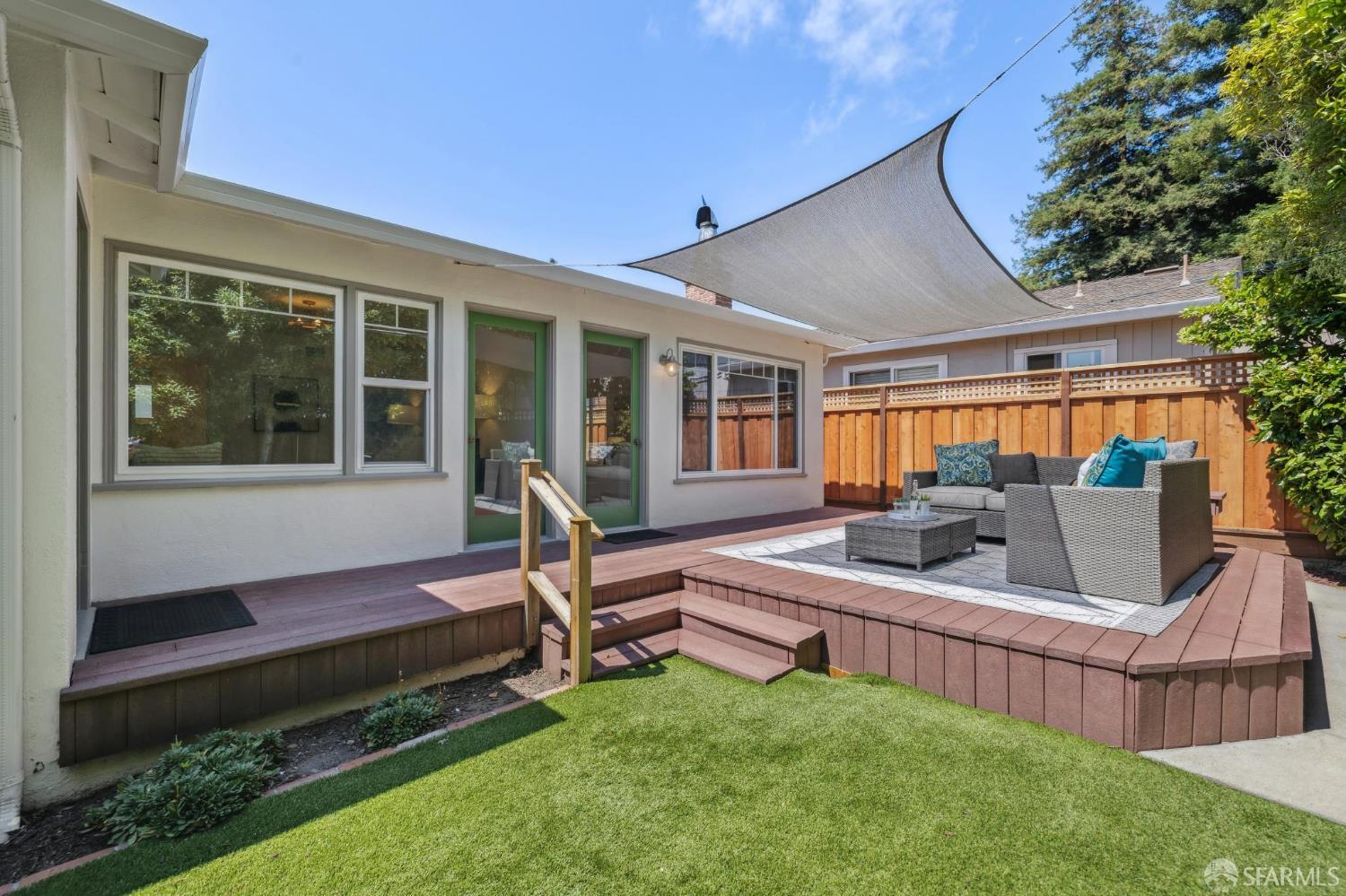 Detail Gallery Image 64 of 71 For 885 Elm St, San Carlos,  CA 94070 - 3 Beds | 2 Baths