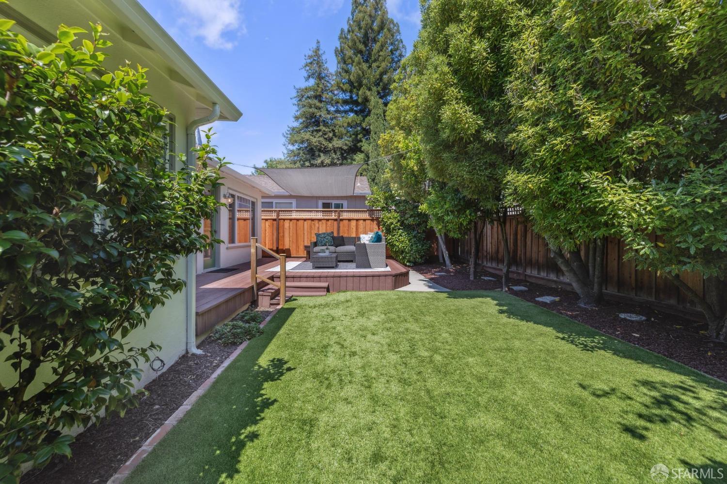 Detail Gallery Image 63 of 71 For 885 Elm St, San Carlos,  CA 94070 - 3 Beds | 2 Baths