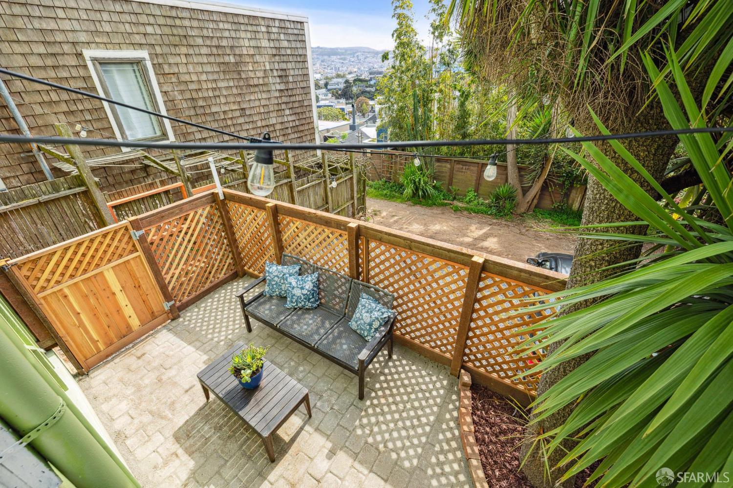 Detail Gallery Image 13 of 20 For 43 Sussex St, San Francisco,  CA 94131 - 2 Beds | 1/1 Baths