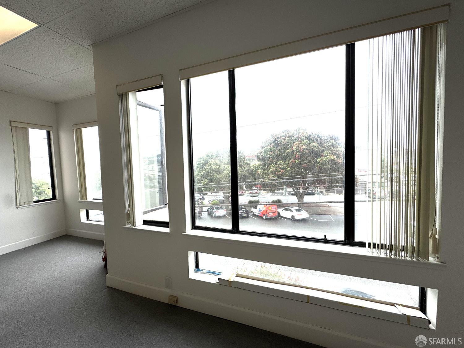Detail Gallery Image 4 of 19 For 2323 Noriega St #202,  San Francisco,  CA 94122 - – Beds | – Baths