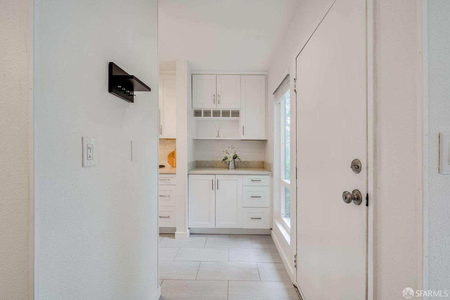 Photo #9: 425058689 Listing: Photo #9
