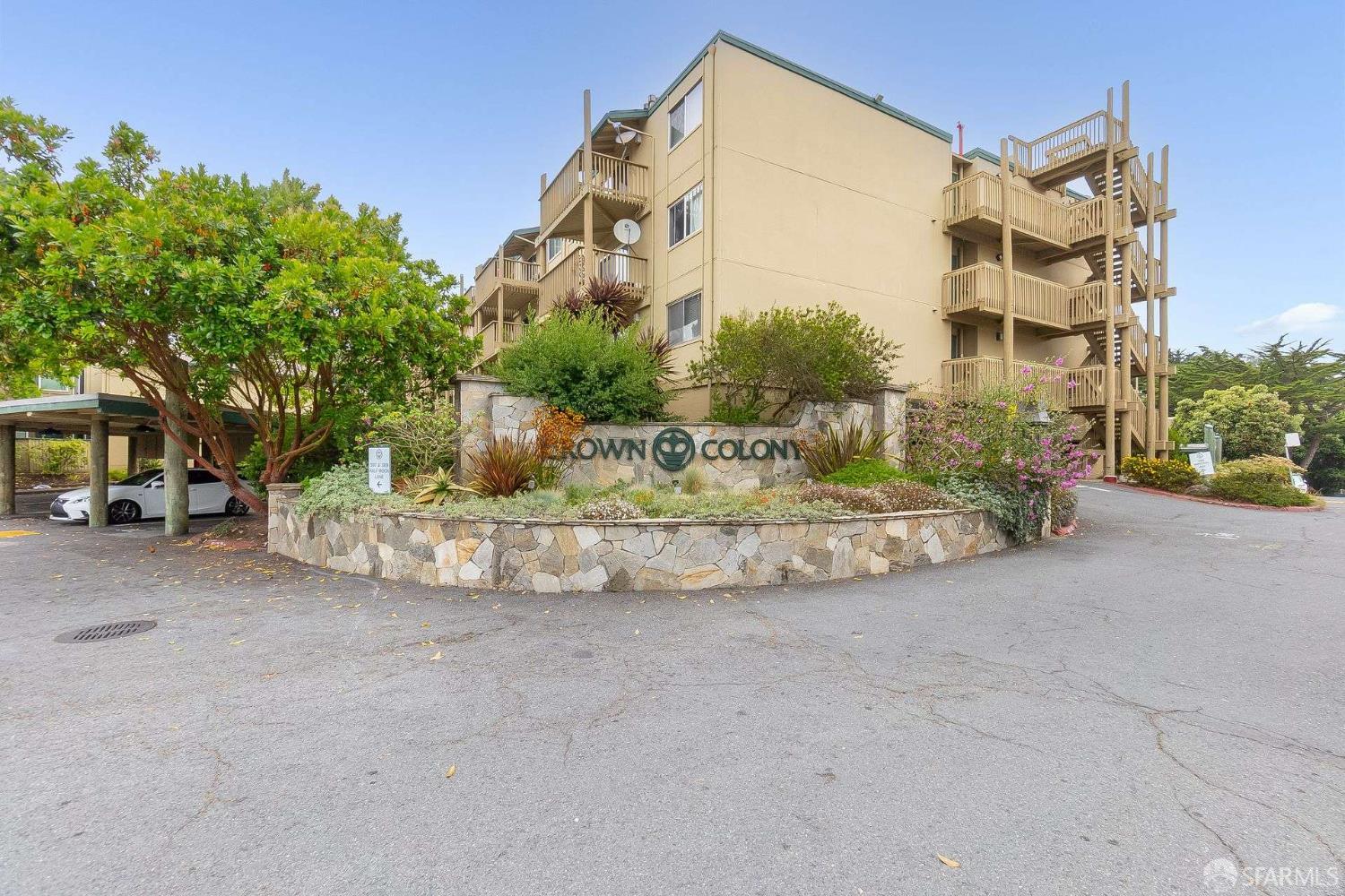 Photo #3: 425058689 Listing 