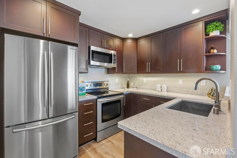 Detail Gallery Image 7 of 23 For 1 Daniel Burnham Ct #619,  San Francisco,  CA 94109 - 1 Beds | 1 Baths