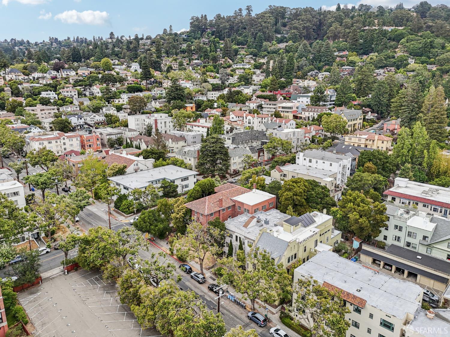 Detail Gallery Image 23 of 32 For 1767 Euclid Ave #4,  Berkeley,  CA 94709 - 2 Beds | 1 Baths