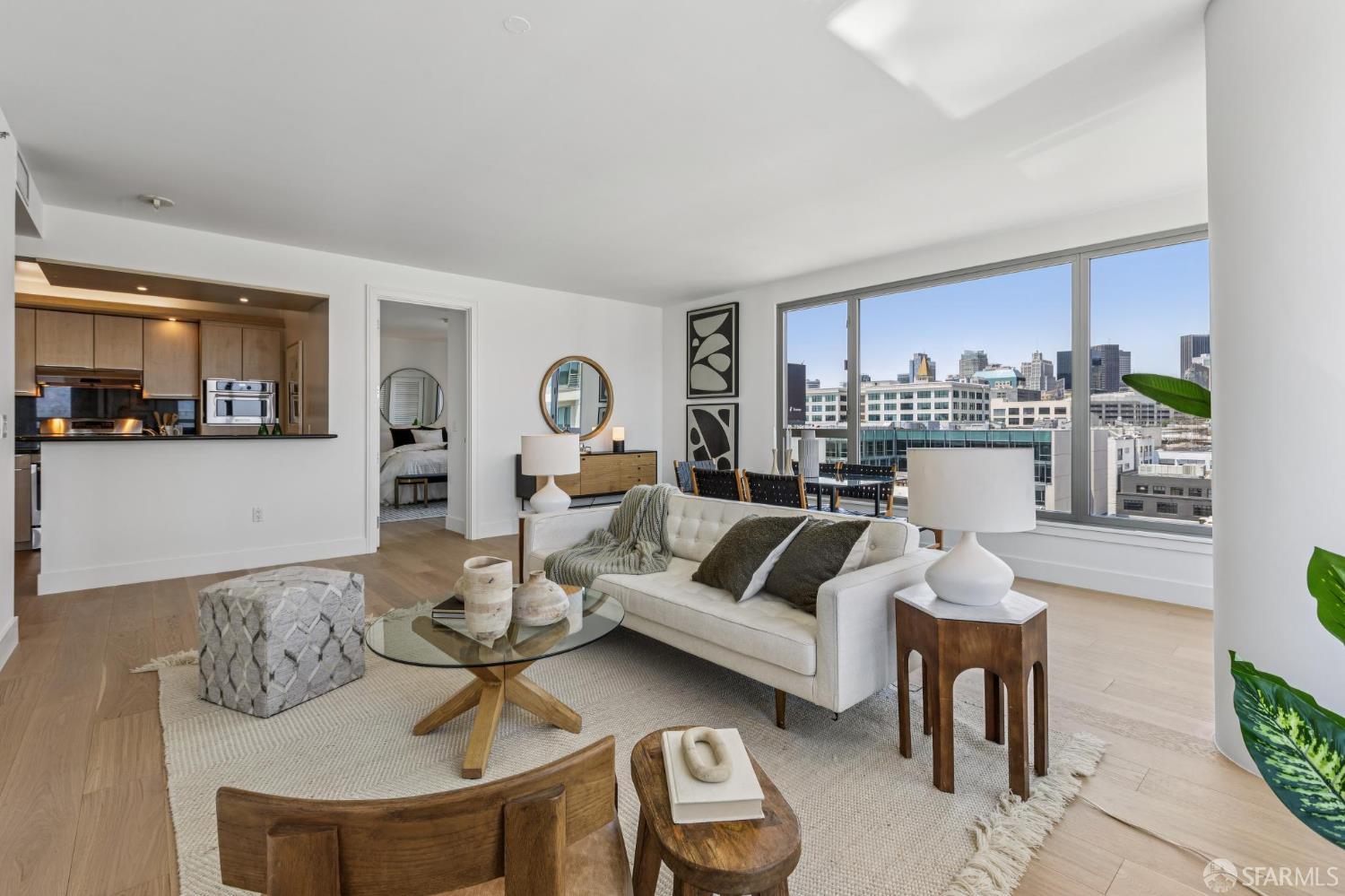 Photo #3: 425059827 Listing 
