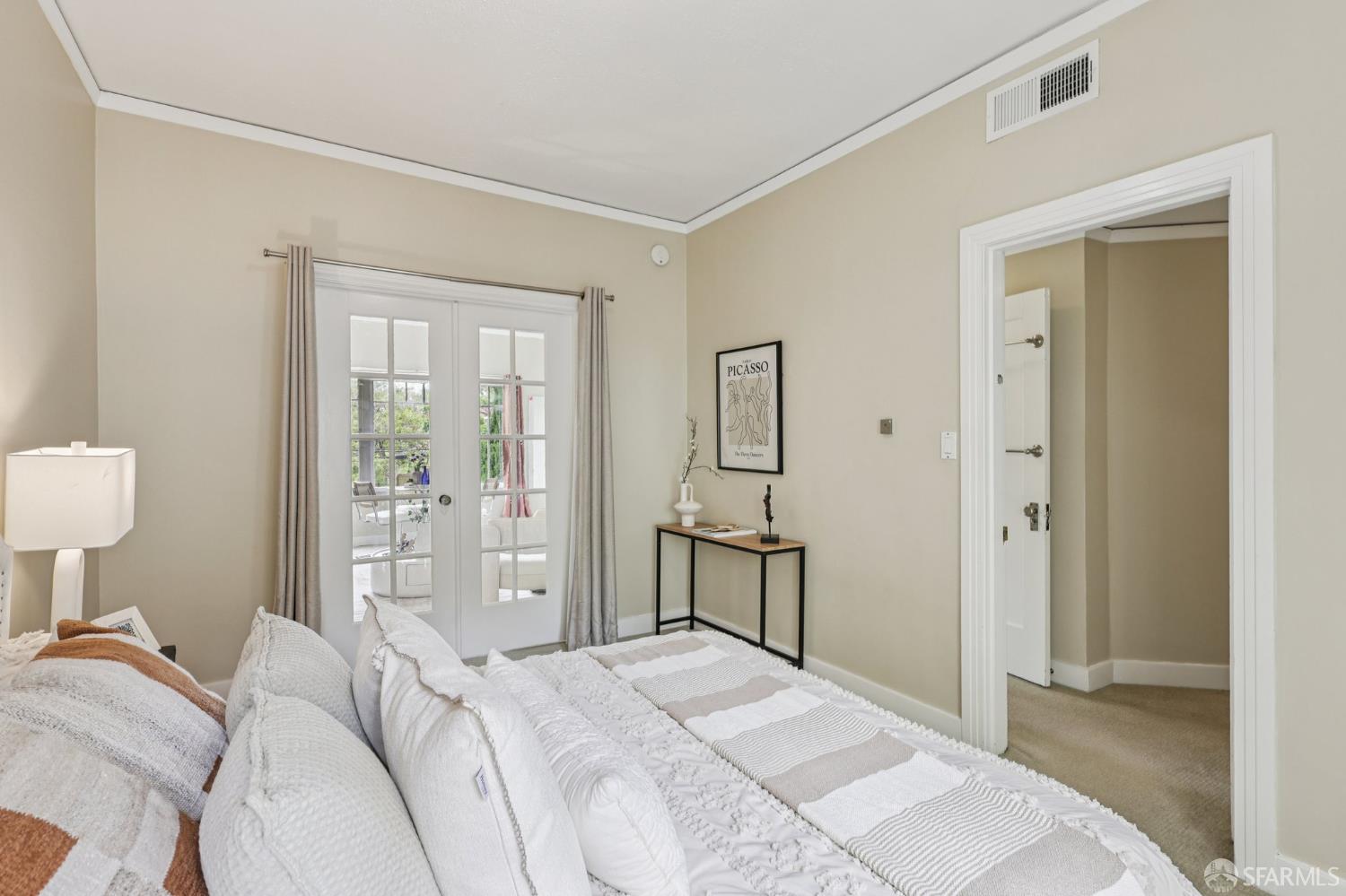Detail Gallery Image 9 of 32 For 1767 Euclid Ave #4,  Berkeley,  CA 94709 - 2 Beds | 1 Baths
