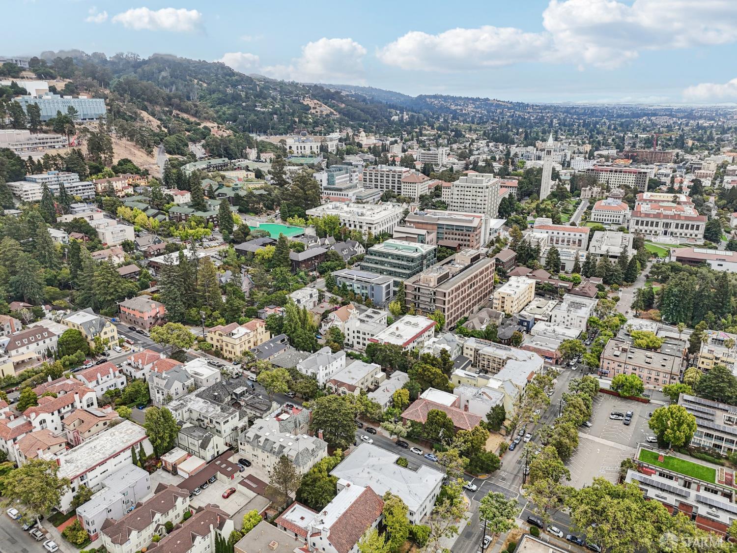 Detail Gallery Image 29 of 32 For 1767 Euclid Ave #4,  Berkeley,  CA 94709 - 2 Beds | 1 Baths