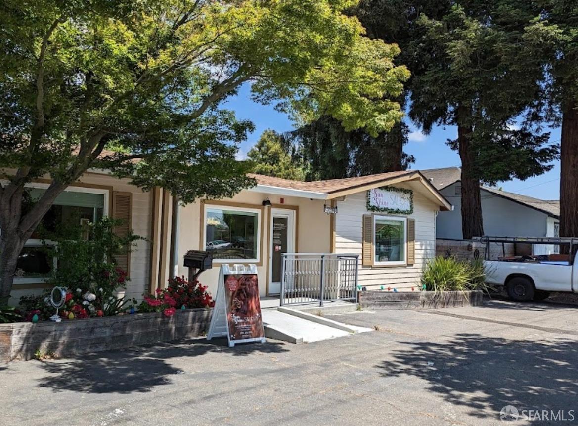 Detail Gallery Image 2 of 10 For 20408 San Miguel Ave, Castro Valley,  CA 94546 - – Beds | – Baths