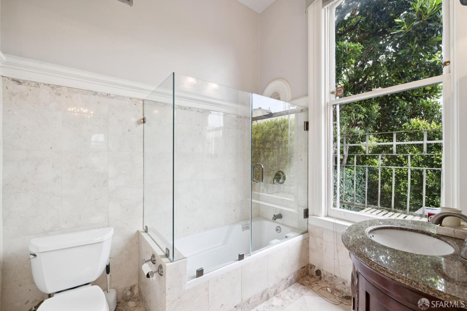 Detail Gallery Image 29 of 53 For 1818 California St, San Francisco,  CA 94109 - 6 Beds | 6/1 Baths