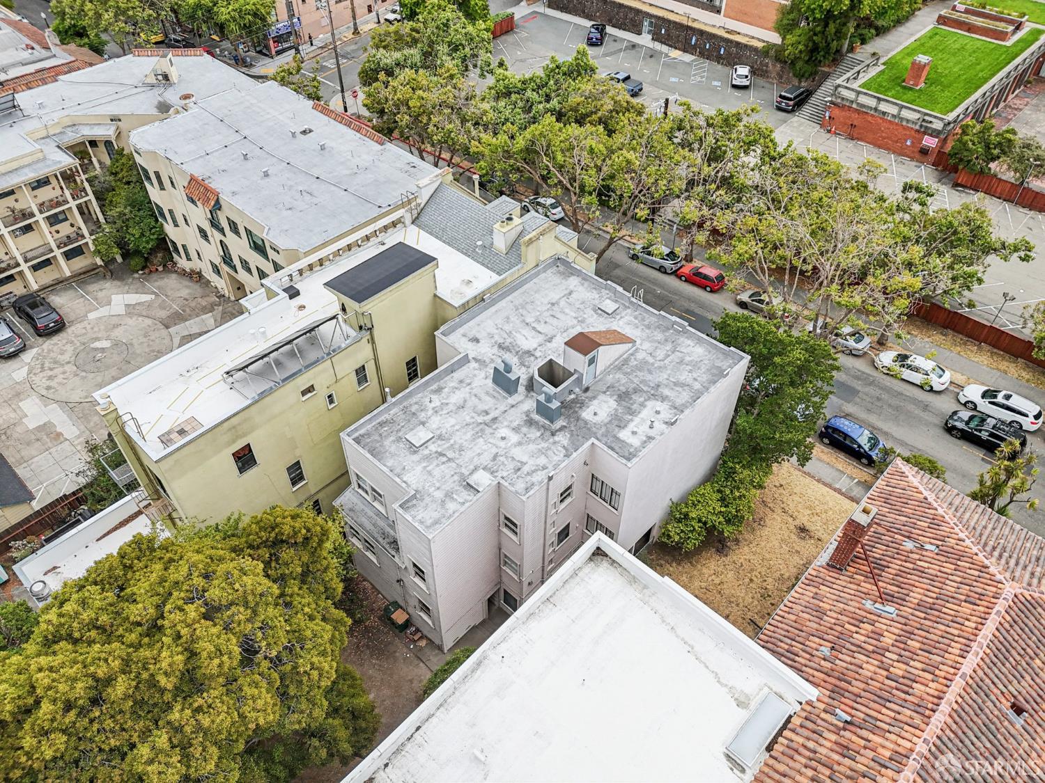 Detail Gallery Image 20 of 32 For 1767 Euclid Ave #4,  Berkeley,  CA 94709 - 2 Beds | 1 Baths