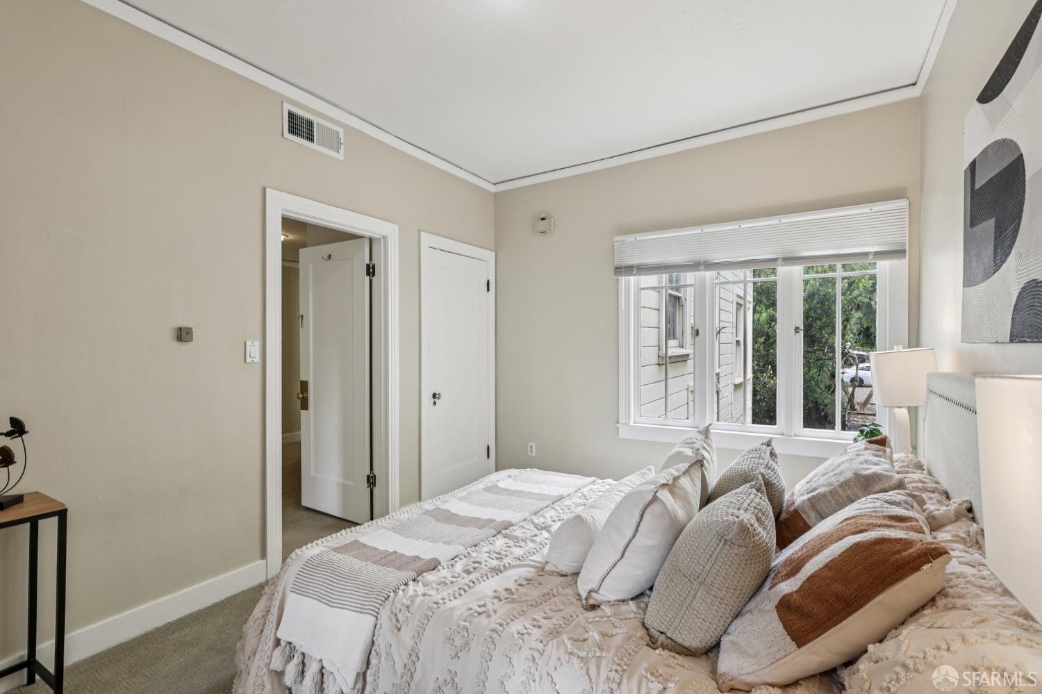 Detail Gallery Image 10 of 32 For 1767 Euclid Ave #4,  Berkeley,  CA 94709 - 2 Beds | 1 Baths