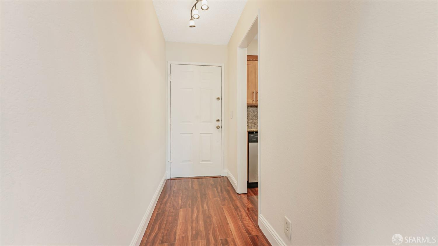 Detail Gallery Image 3 of 37 For 107 Alice Ln, El Sobrante,  CA 94803 - 2 Beds | 2 Baths