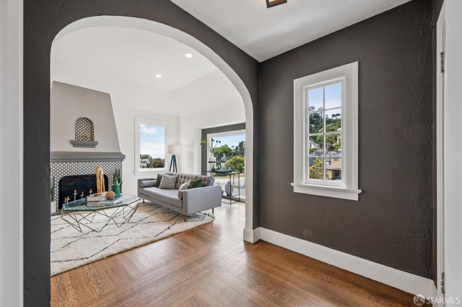 Detail Gallery Image 6 of 56 For 1007 Portola Dr, San Francisco,  CA 94127 - 3 Beds | 2 Baths