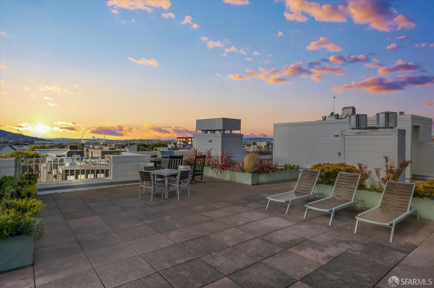Detail Gallery Image 23 of 30 For 600 Chestnut St #211,  San Francisco,  CA 94133 - 2 Beds | 2 Baths