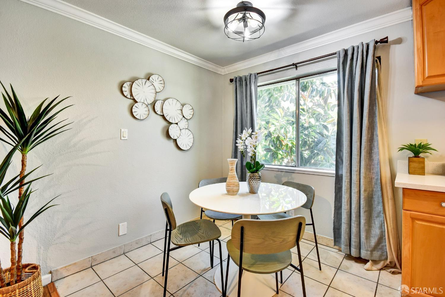 Detail Gallery Image 7 of 23 For 329 Blossom Hill Rd #4,  San Jose,  CA 95123 - 2 Beds | 1 Baths