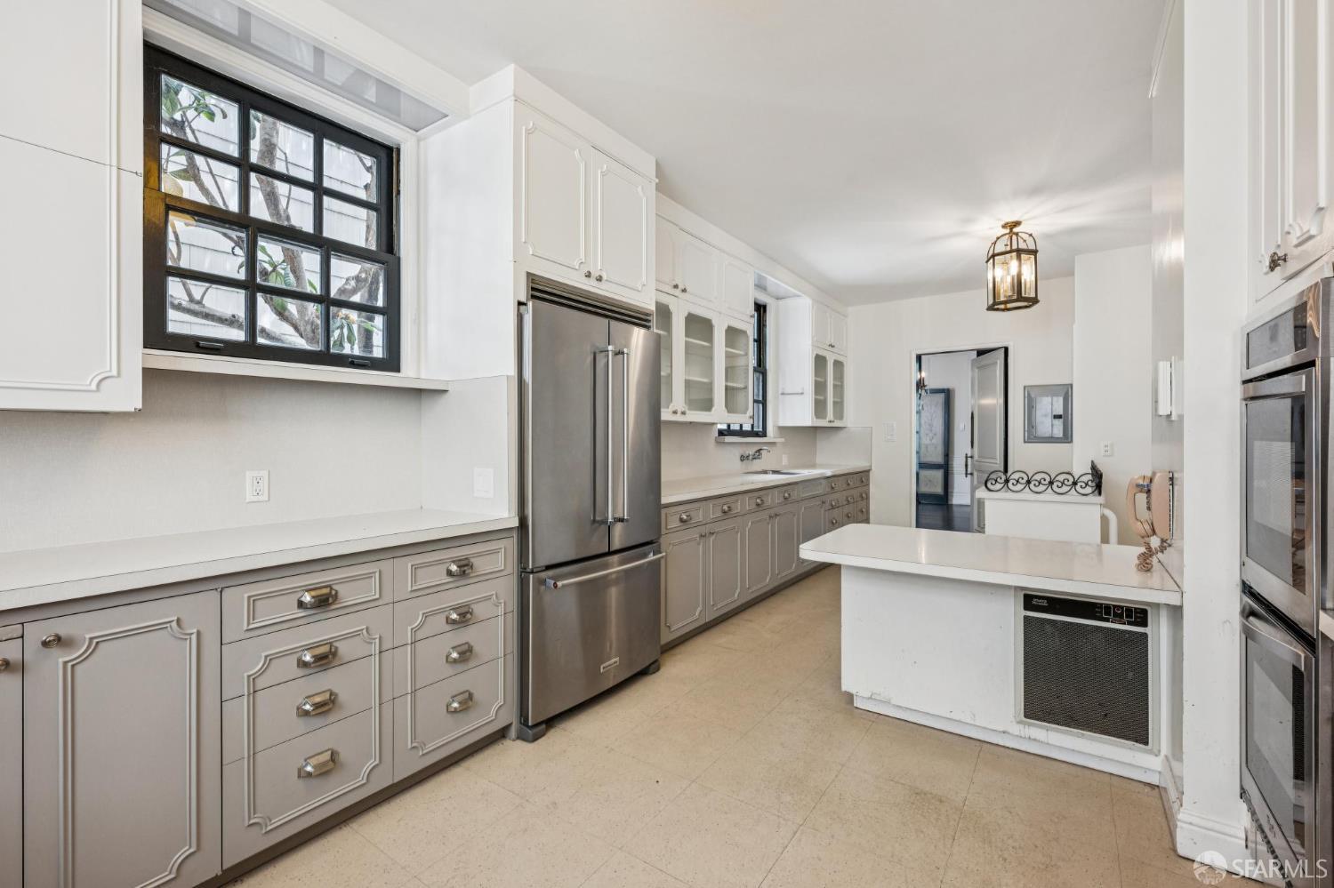 Detail Gallery Image 21 of 49 For 843 Mason St, San Francisco,  CA 94108 - 5 Beds | 4/2 Baths
