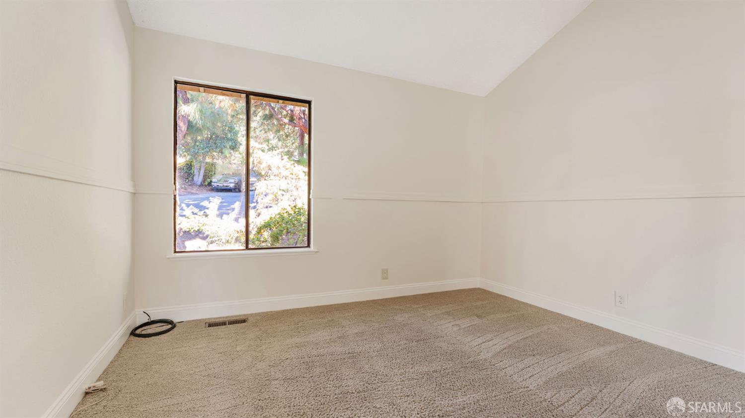 Detail Gallery Image 18 of 37 For 107 Alice Ln, El Sobrante,  CA 94803 - 2 Beds | 2 Baths