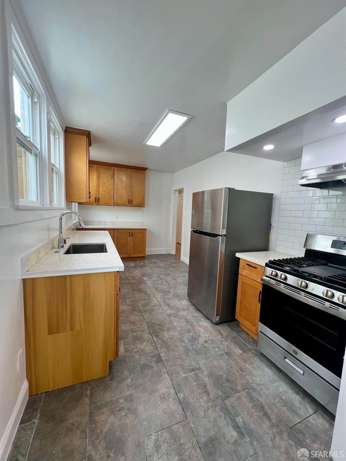 Detail Gallery Image 17 of 40 For 65 Ottawa Ave, San Francisco,  CA 94112 - 2 Beds | 1 Baths