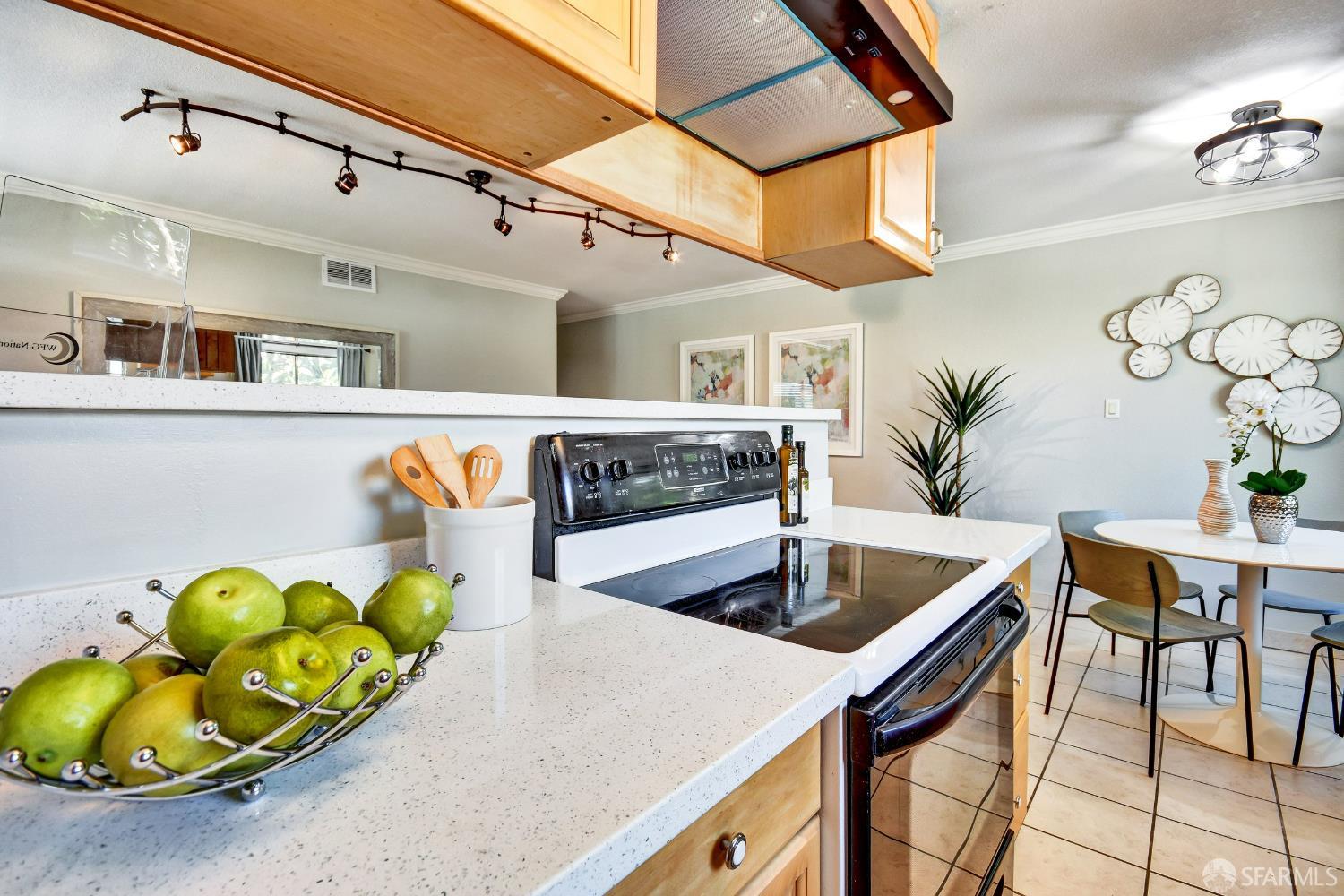 Detail Gallery Image 11 of 23 For 329 Blossom Hill Rd #4,  San Jose,  CA 95123 - 2 Beds | 1 Baths