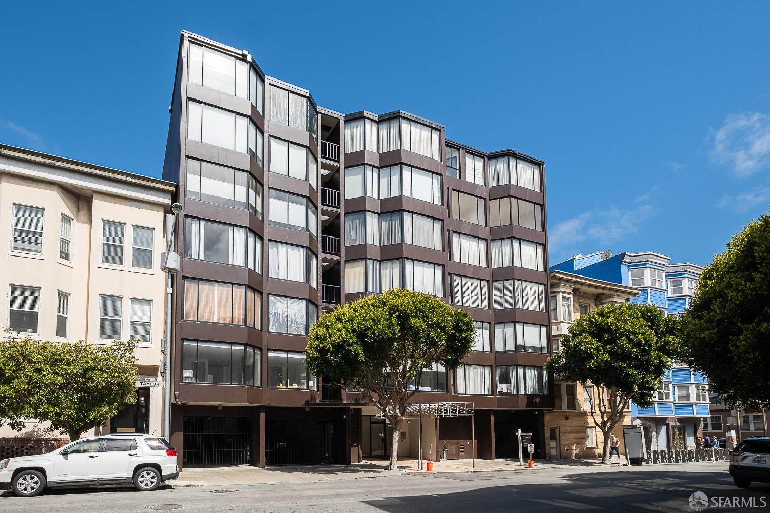 Detail Gallery Image 2 of 54 For 1520 Taylor St #501,  San Francisco,  CA 94133 - 2 Beds | 2 Baths