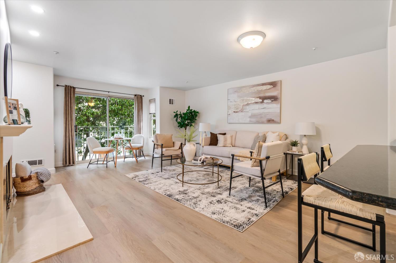 Browse active condo listings in NORTH BEACH
