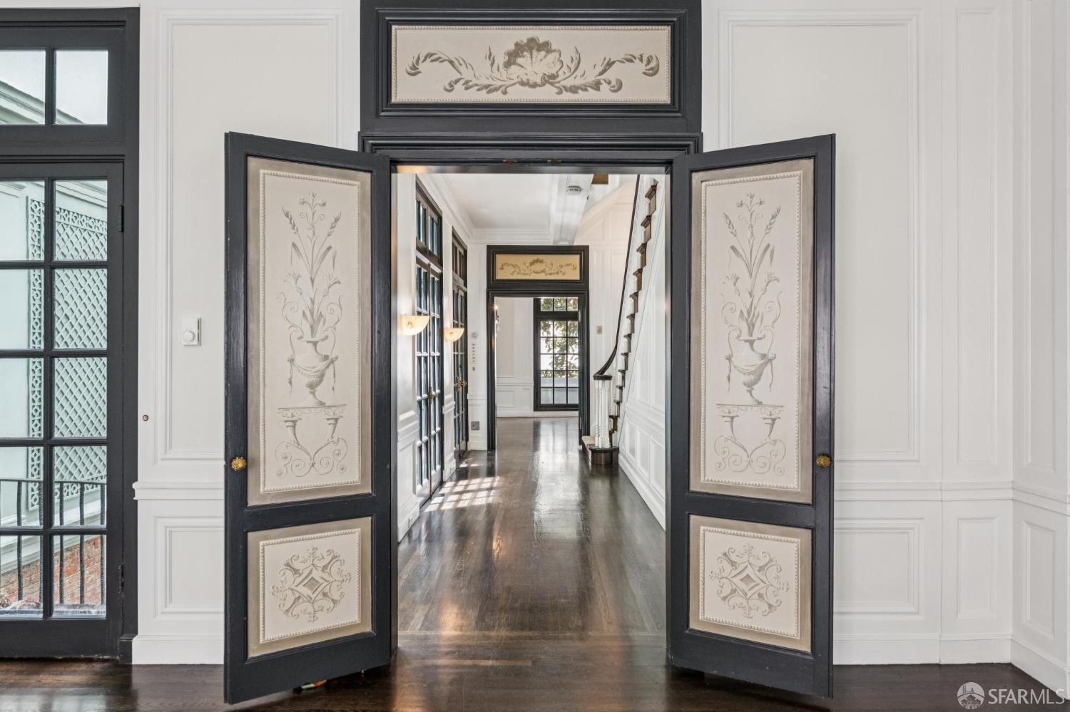 Detail Gallery Image 11 of 49 For 843 Mason St, San Francisco,  CA 94108 - 5 Beds | 4/2 Baths
