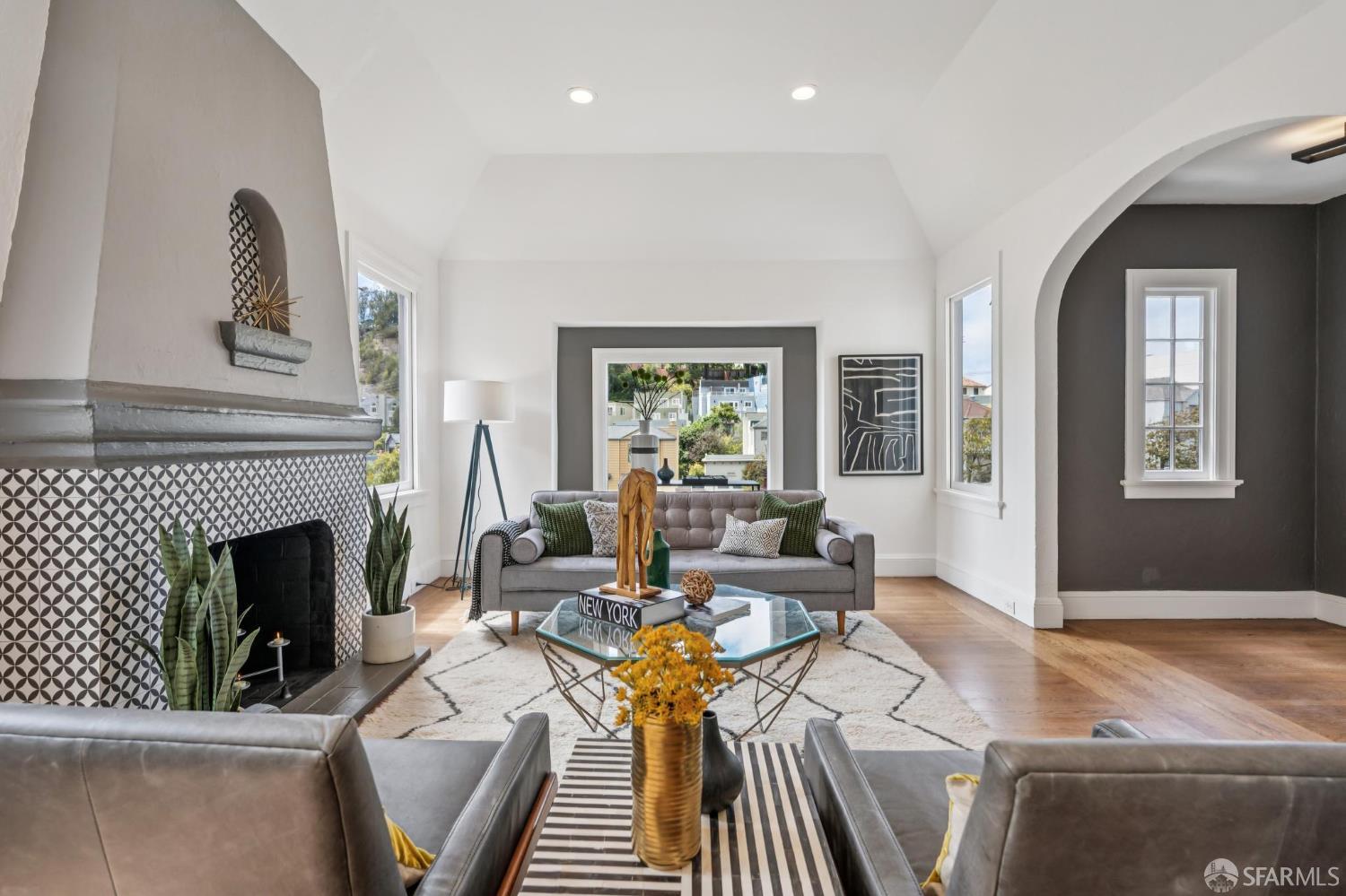 Detail Gallery Image 14 of 56 For 1007 Portola Dr, San Francisco,  CA 94127 - 3 Beds | 2 Baths
