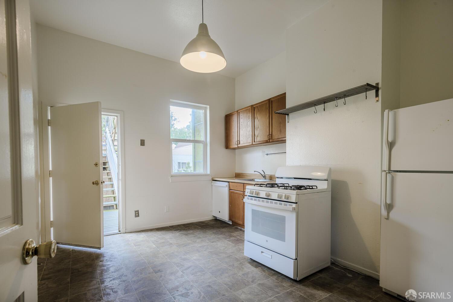Detail Gallery Image 13 of 28 For 1732 Page St, San Francisco,  CA 94117 - – Beds | – Baths