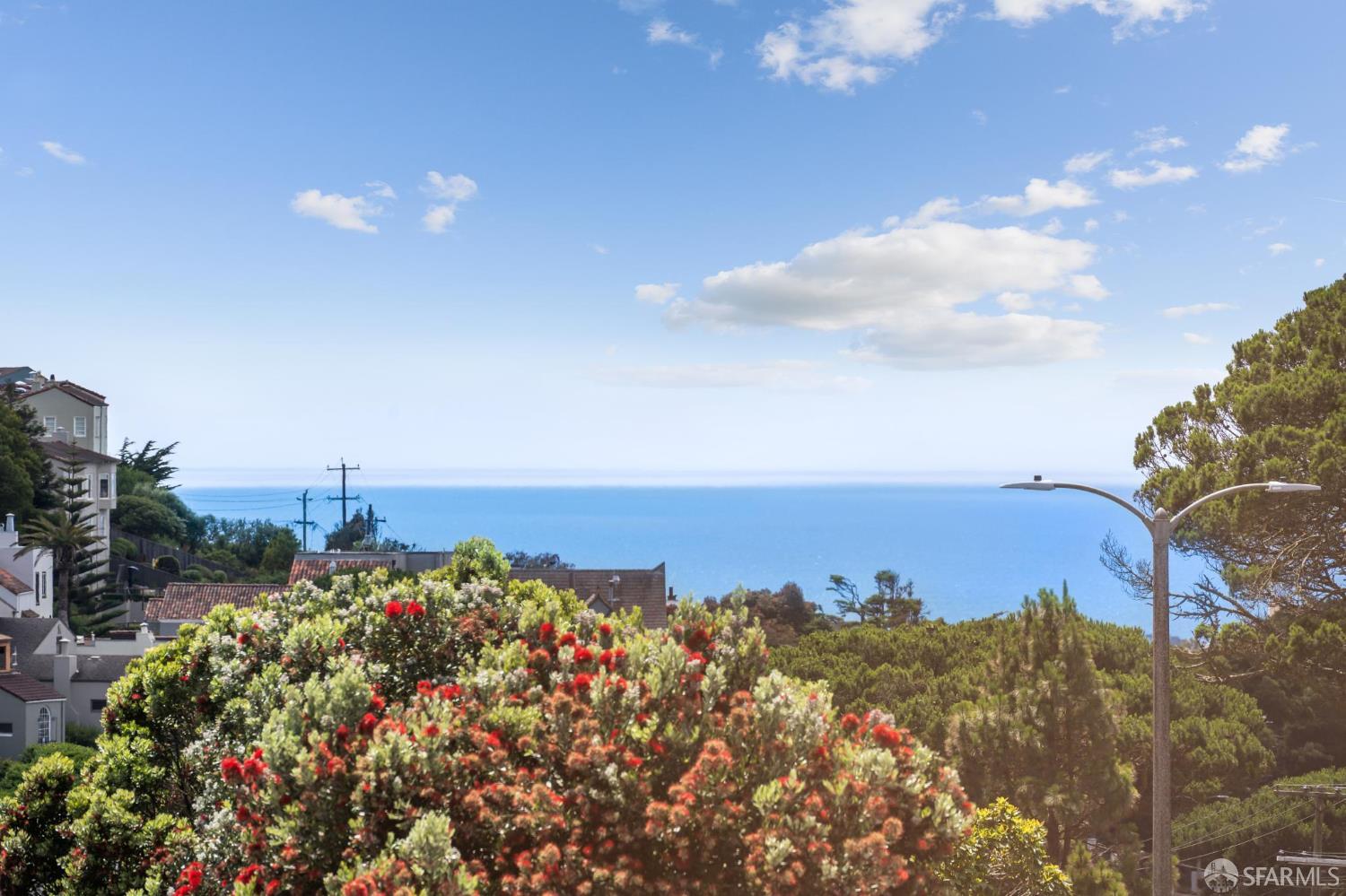 Detail Gallery Image 11 of 56 For 1007 Portola Dr, San Francisco,  CA 94127 - 3 Beds | 2 Baths