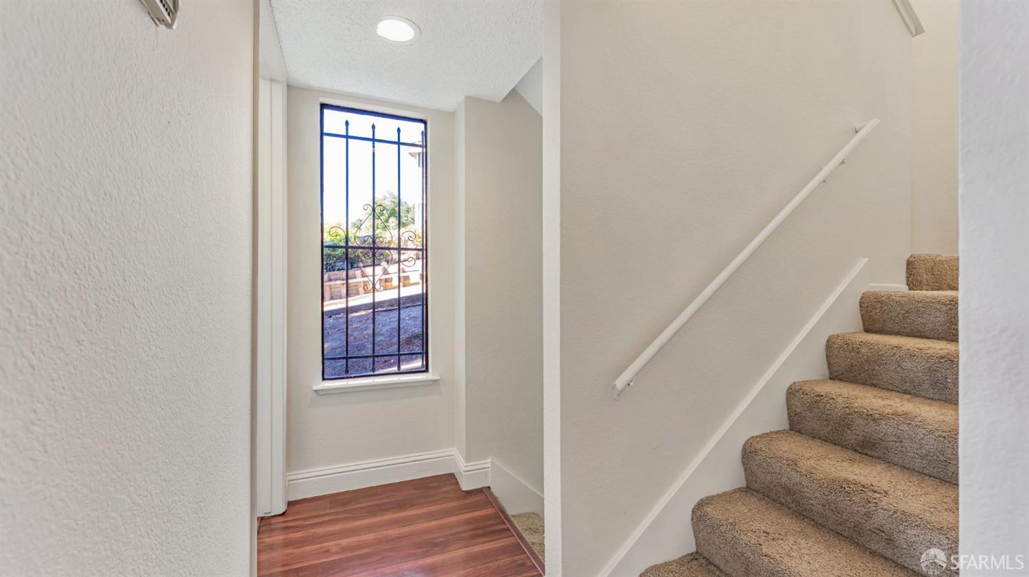 Detail Gallery Image 13 of 37 For 107 Alice Ln, El Sobrante,  CA 94803 - 2 Beds | 2 Baths