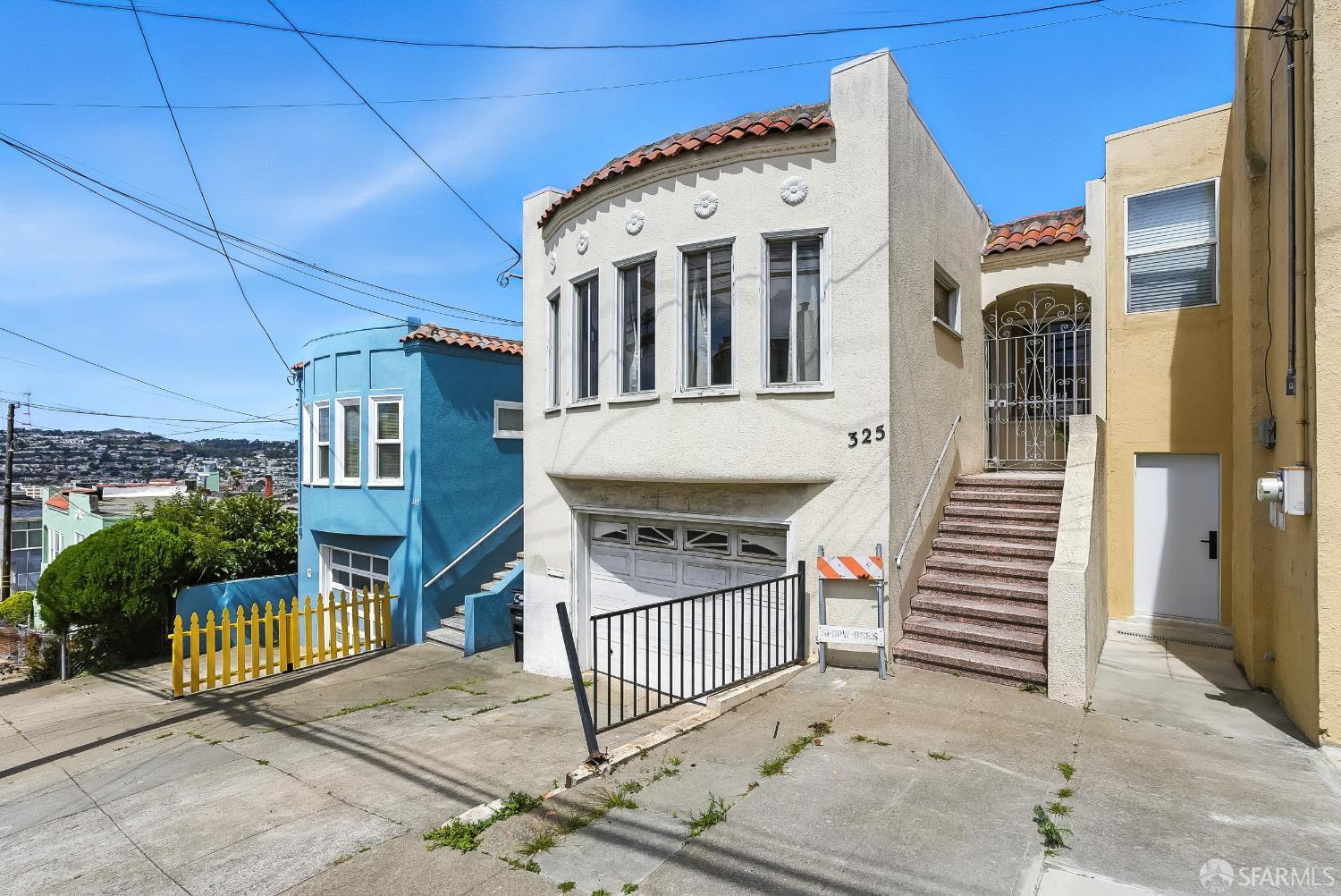 Detail Gallery Image 1 of 32 For 325 Pope St, San Francisco,  CA 94112 - 3 Beds | 2 Baths