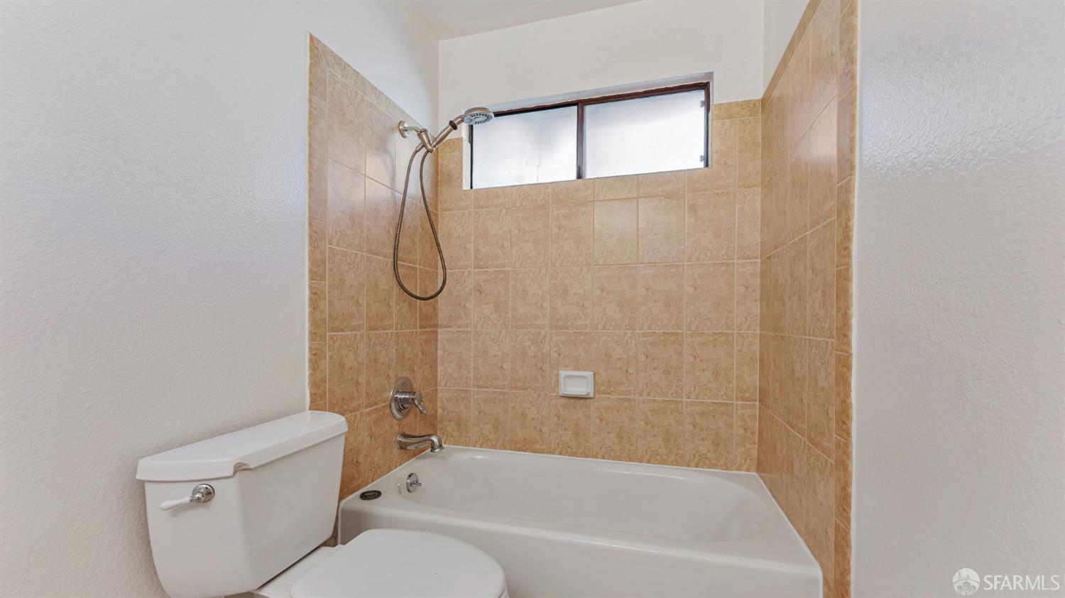 Detail Gallery Image 14 of 37 For 107 Alice Ln, El Sobrante,  CA 94803 - 2 Beds | 2 Baths