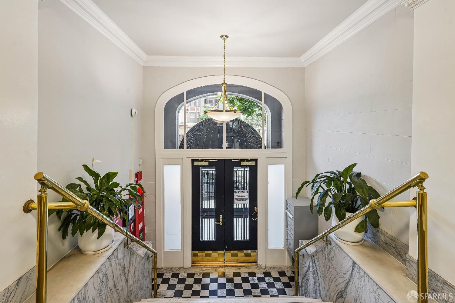 Detail Gallery Image 3 of 15 For 2415 Van Ness Ave #202,  San Francisco,  CA 94109 - 1 Beds | 1 Baths