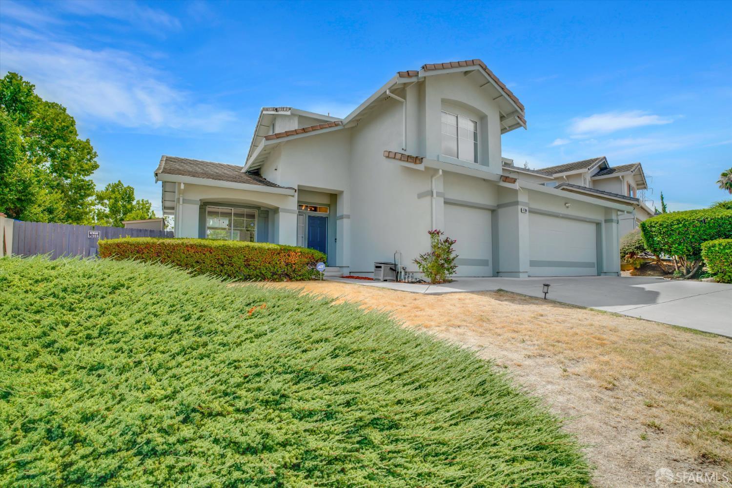 Detail Gallery Image 5 of 47 For 4704 Palomino Way, Antioch,  CA 94531 - 4 Beds | 3 Baths