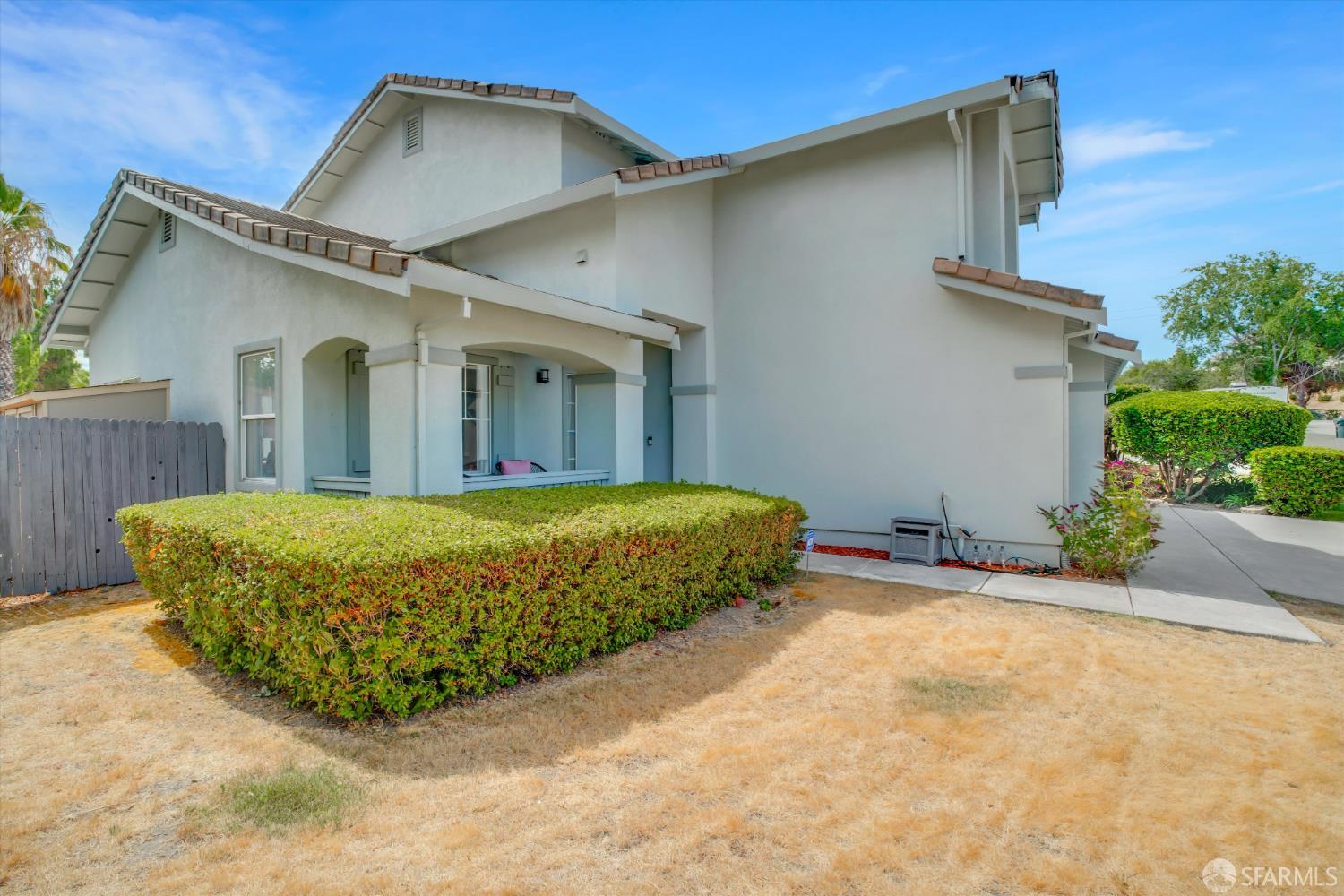 Detail Gallery Image 6 of 47 For 4704 Palomino Way, Antioch,  CA 94531 - 4 Beds | 3 Baths