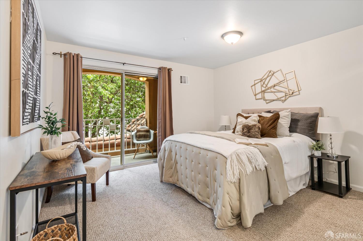 Detail Gallery Image 16 of 30 For 600 Chestnut St #211,  San Francisco,  CA 94133 - 2 Beds | 2 Baths