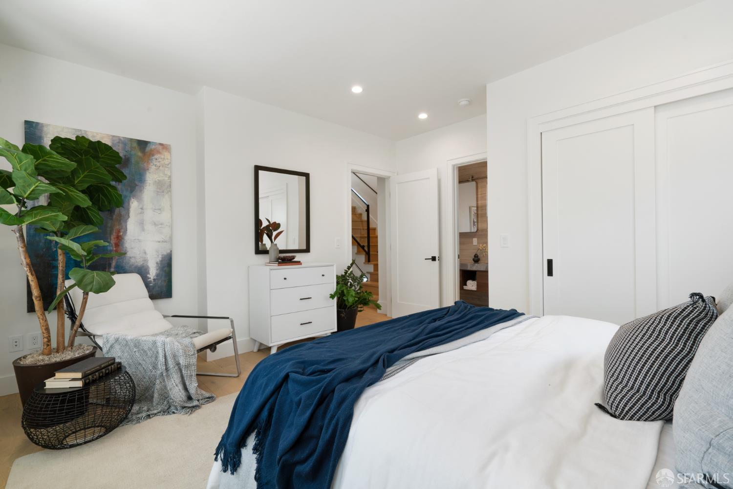 Detail Gallery Image 23 of 28 For 4822 19th St, San Francisco,  CA 94114 - 4 Beds | 4/1 Baths