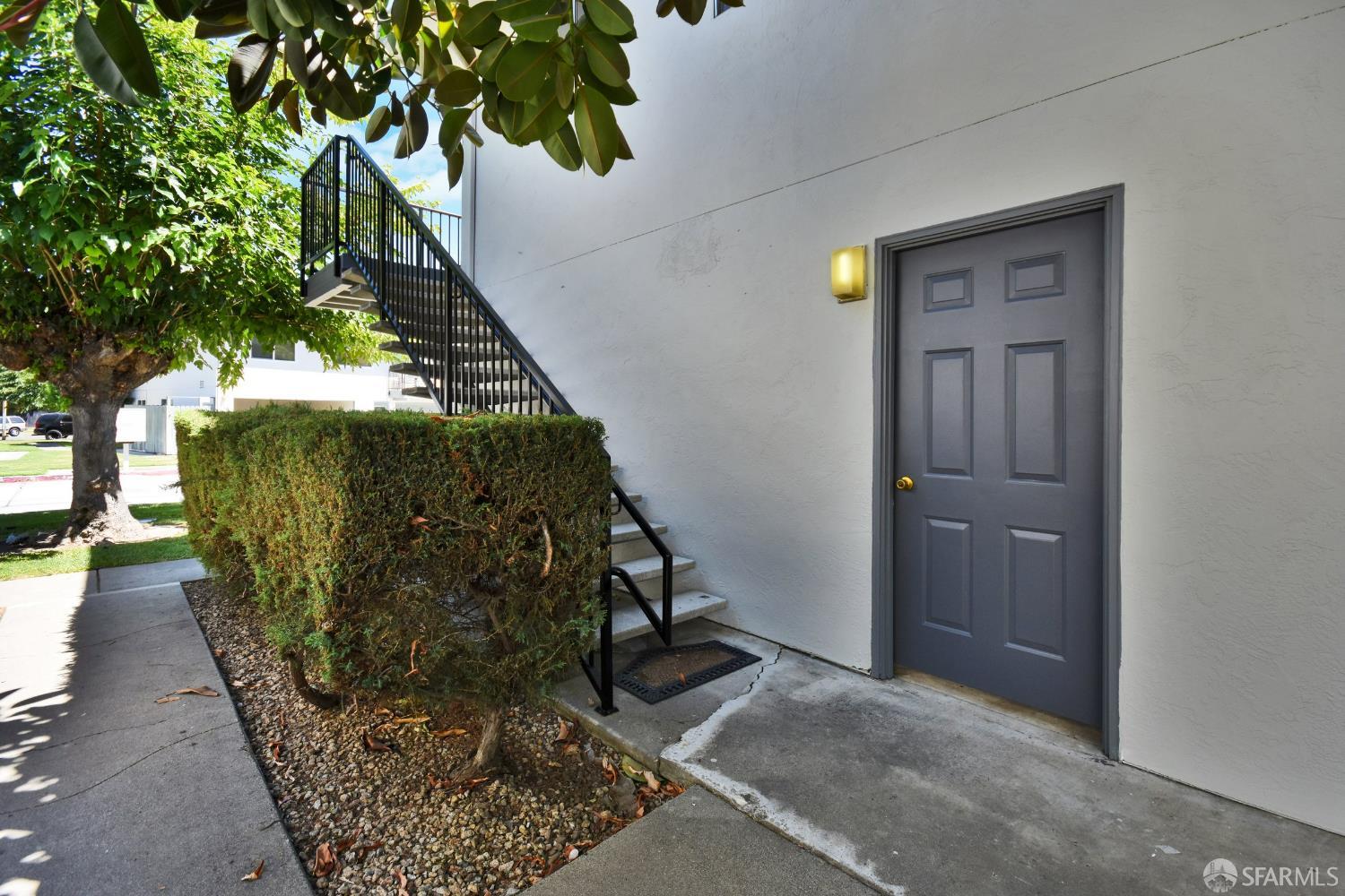 Detail Gallery Image 20 of 23 For 329 Blossom Hill Rd #4,  San Jose,  CA 95123 - 2 Beds | 1 Baths