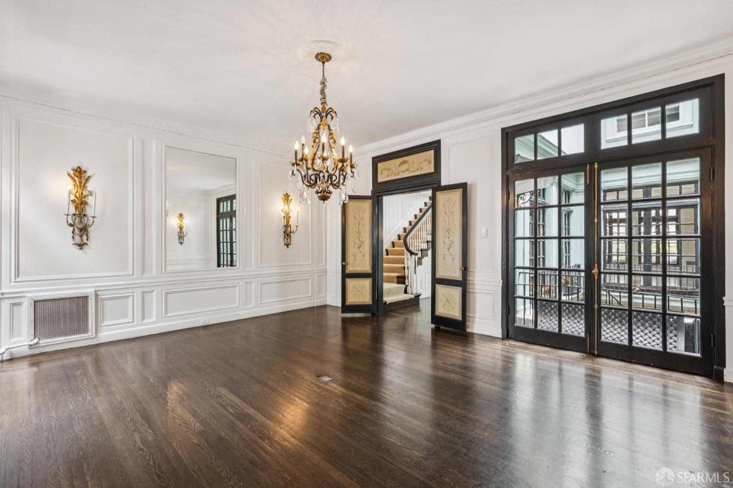 Detail Gallery Image 13 of 49 For 843 Mason St, San Francisco,  CA 94108 - 5 Beds | 4/2 Baths