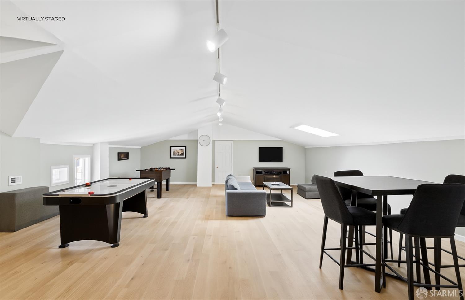 Detail Gallery Image 38 of 53 For 1818 California St, San Francisco,  CA 94109 - 6 Beds | 6/1 Baths