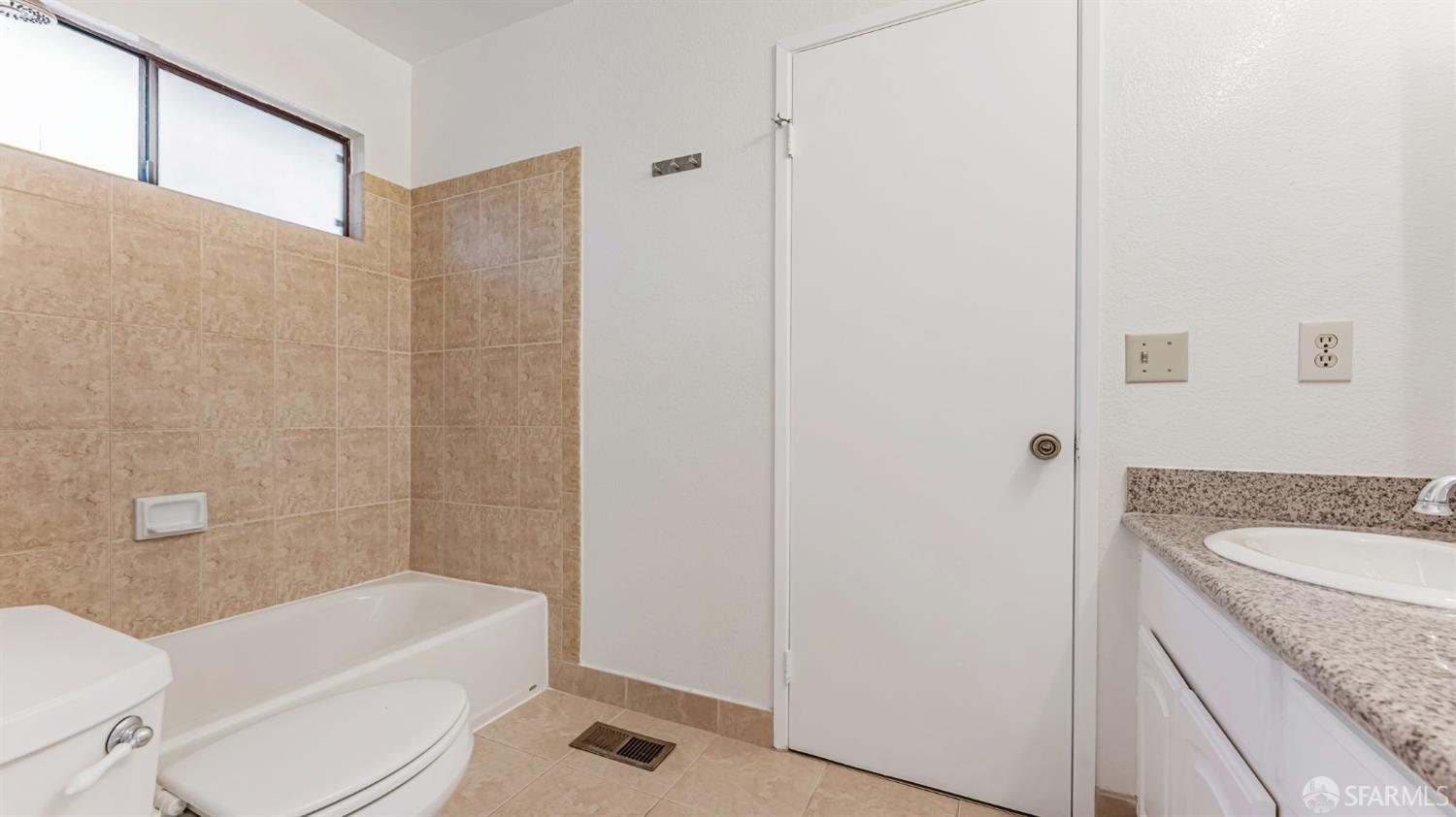 Detail Gallery Image 27 of 37 For 107 Alice Ln, El Sobrante,  CA 94803 - 2 Beds | 2 Baths