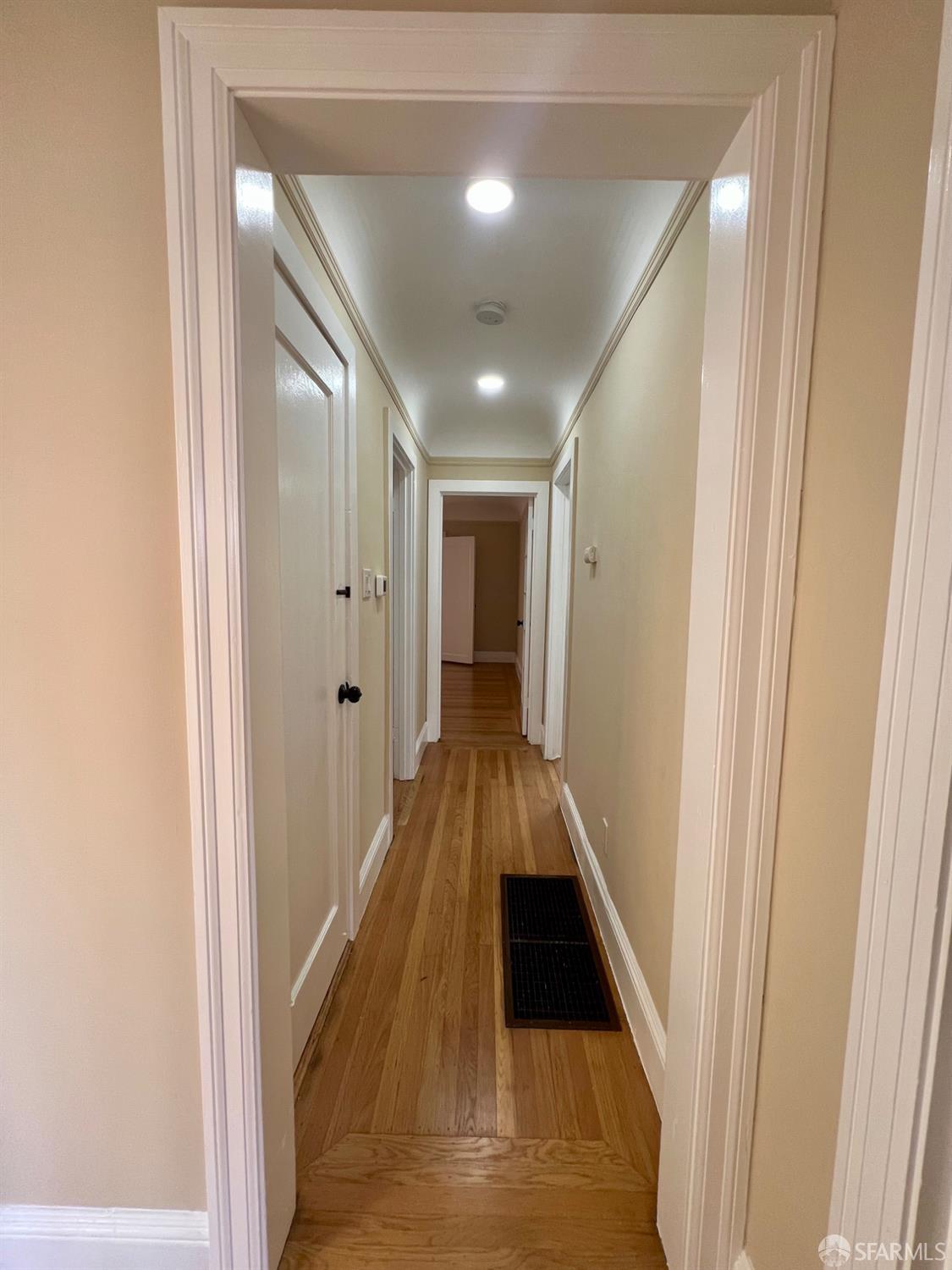 Detail Gallery Image 13 of 40 For 65 Ottawa Ave, San Francisco,  CA 94112 - 2 Beds | 1 Baths
