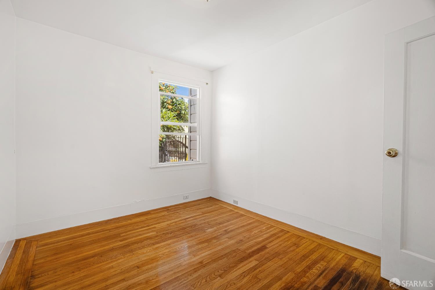 Detail Gallery Image 13 of 30 For 87 Whittier St, San Francisco,  CA 94112 - 3 Beds | 1 Baths