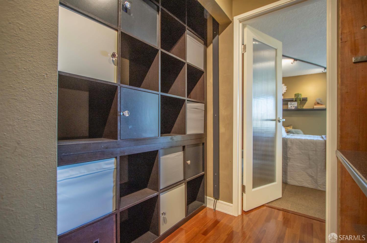 Photo #10: 425060256 Listing: Photo #10