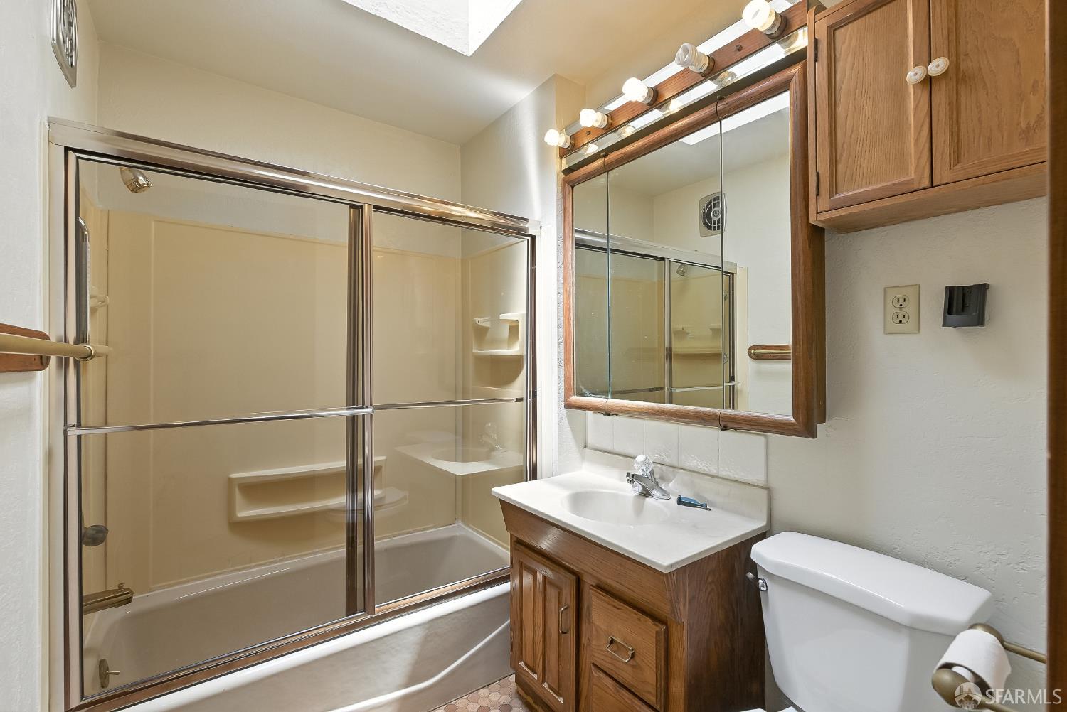Detail Gallery Image 17 of 32 For 325 Pope St, San Francisco,  CA 94112 - 3 Beds | 2 Baths