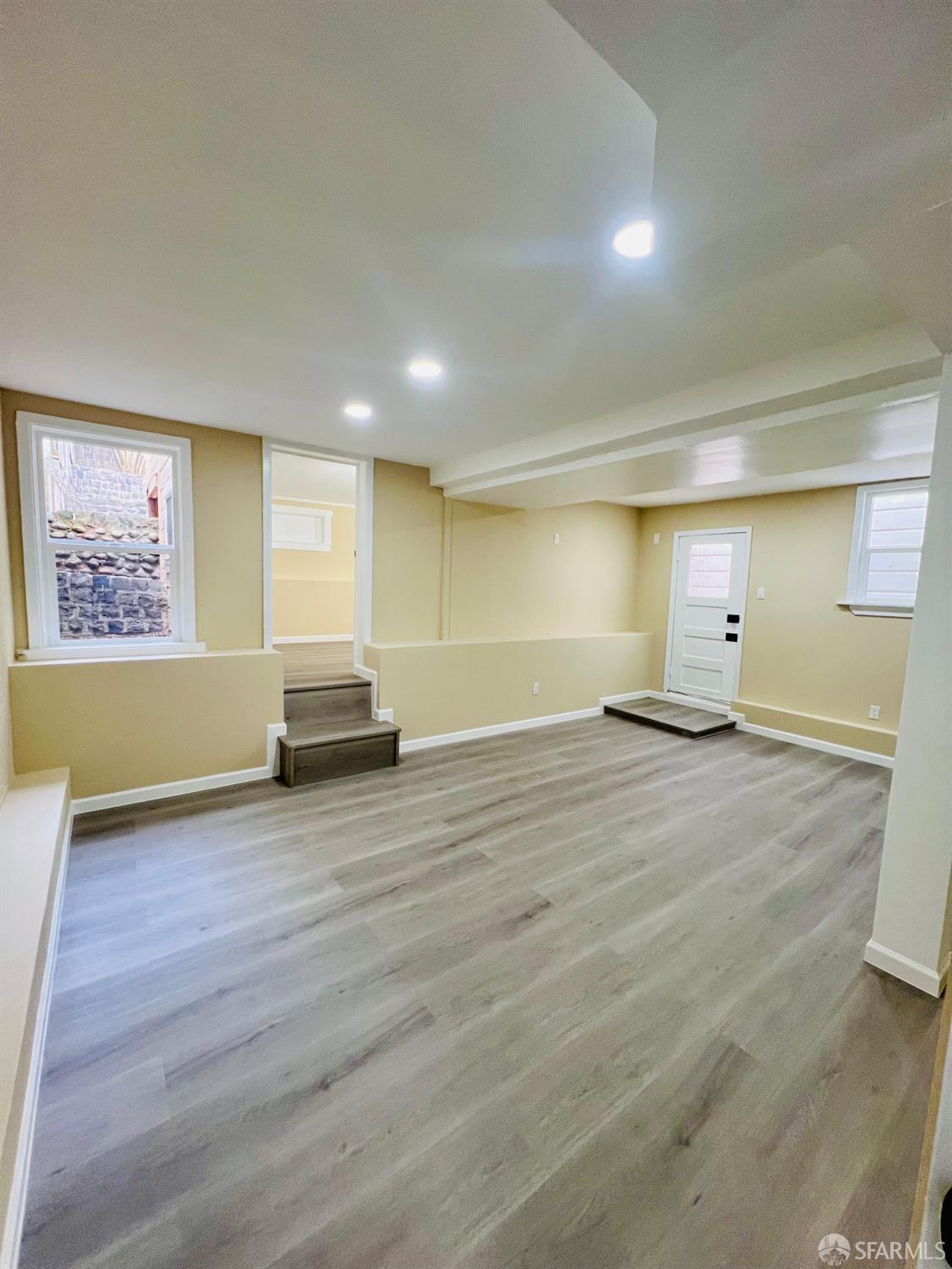 Detail Gallery Image 31 of 40 For 65 Ottawa Ave, San Francisco,  CA 94112 - 2 Beds | 1 Baths