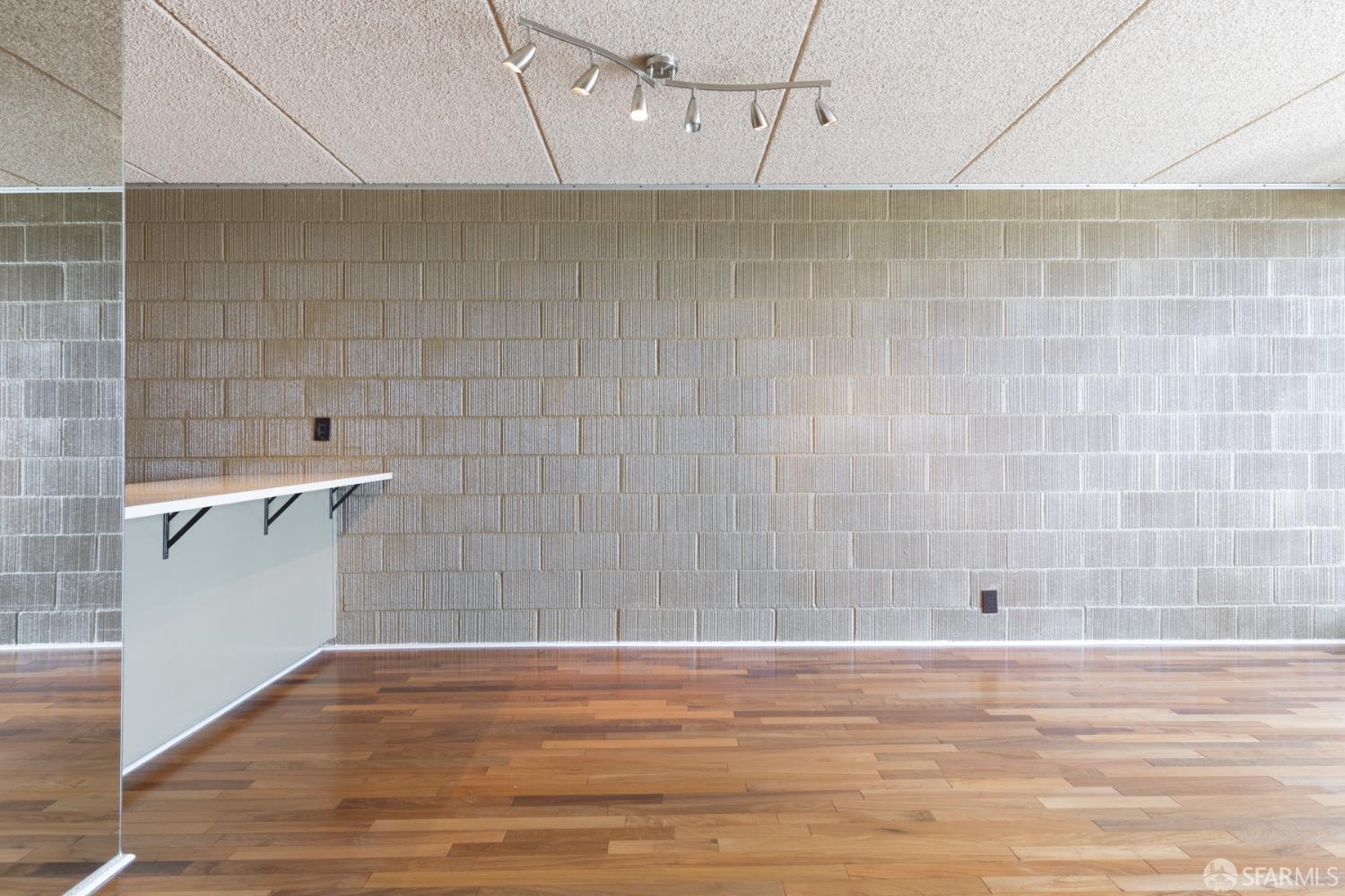 Detail Gallery Image 6 of 23 For 1 1 Kelton Court, Oakland, Ca Ct 1e,  Oakland,  CA 94611 - 1 Beds | 1 Baths