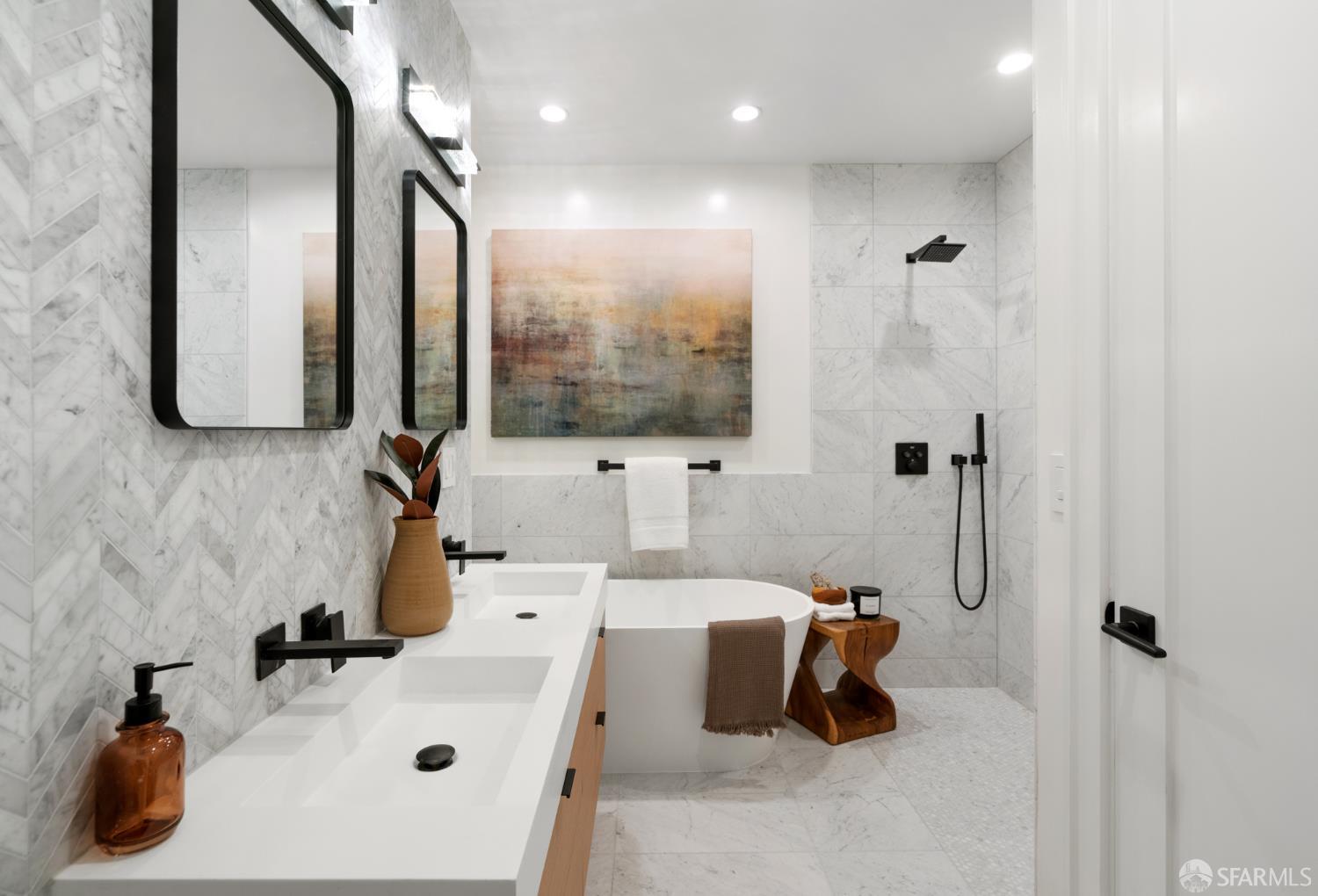 Detail Gallery Image 17 of 28 For 4822 19th St, San Francisco,  CA 94114 - 4 Beds | 4/1 Baths
