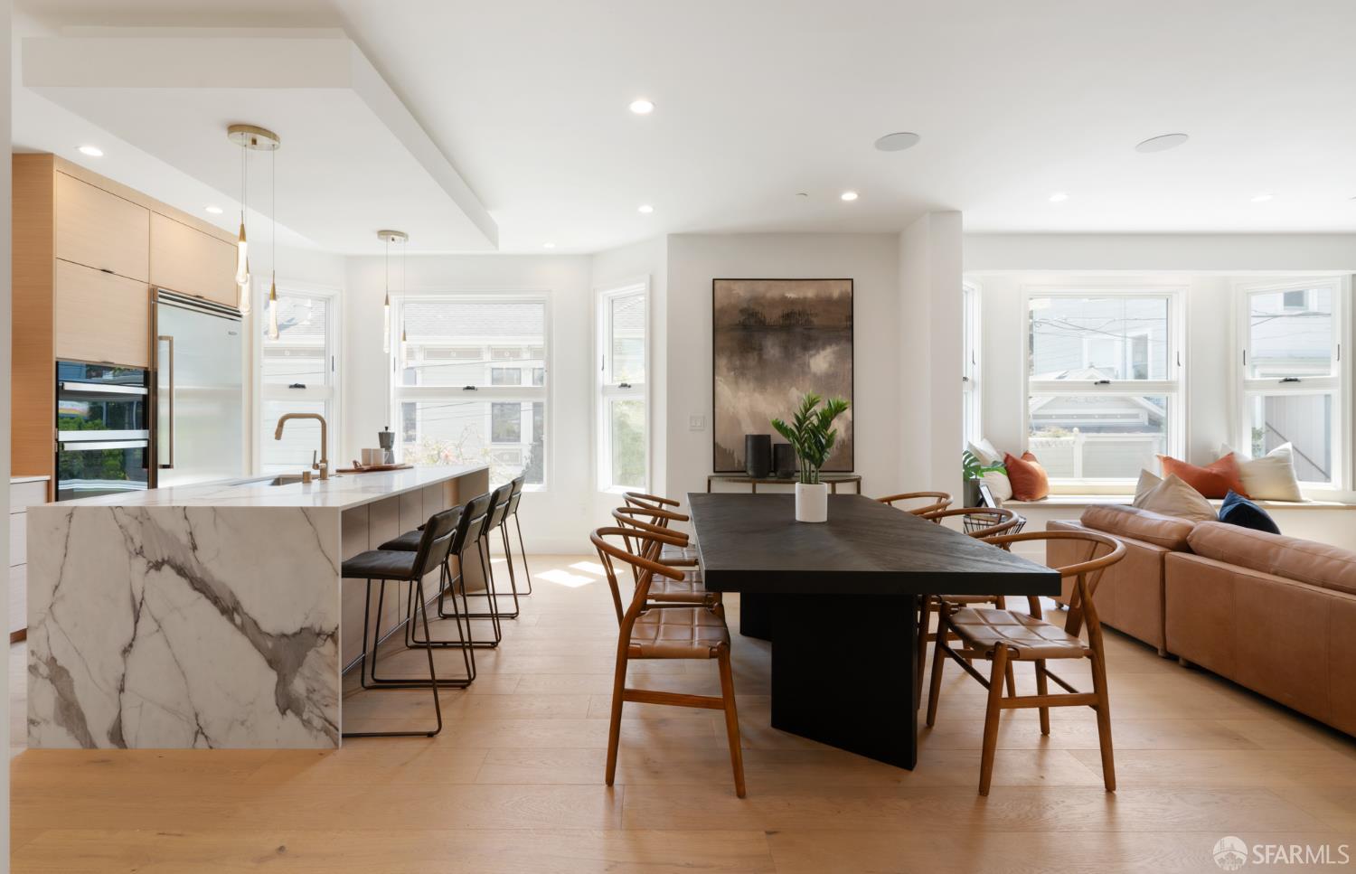 Detail Gallery Image 4 of 28 For 4822 19th St, San Francisco,  CA 94114 - 4 Beds | 4/1 Baths