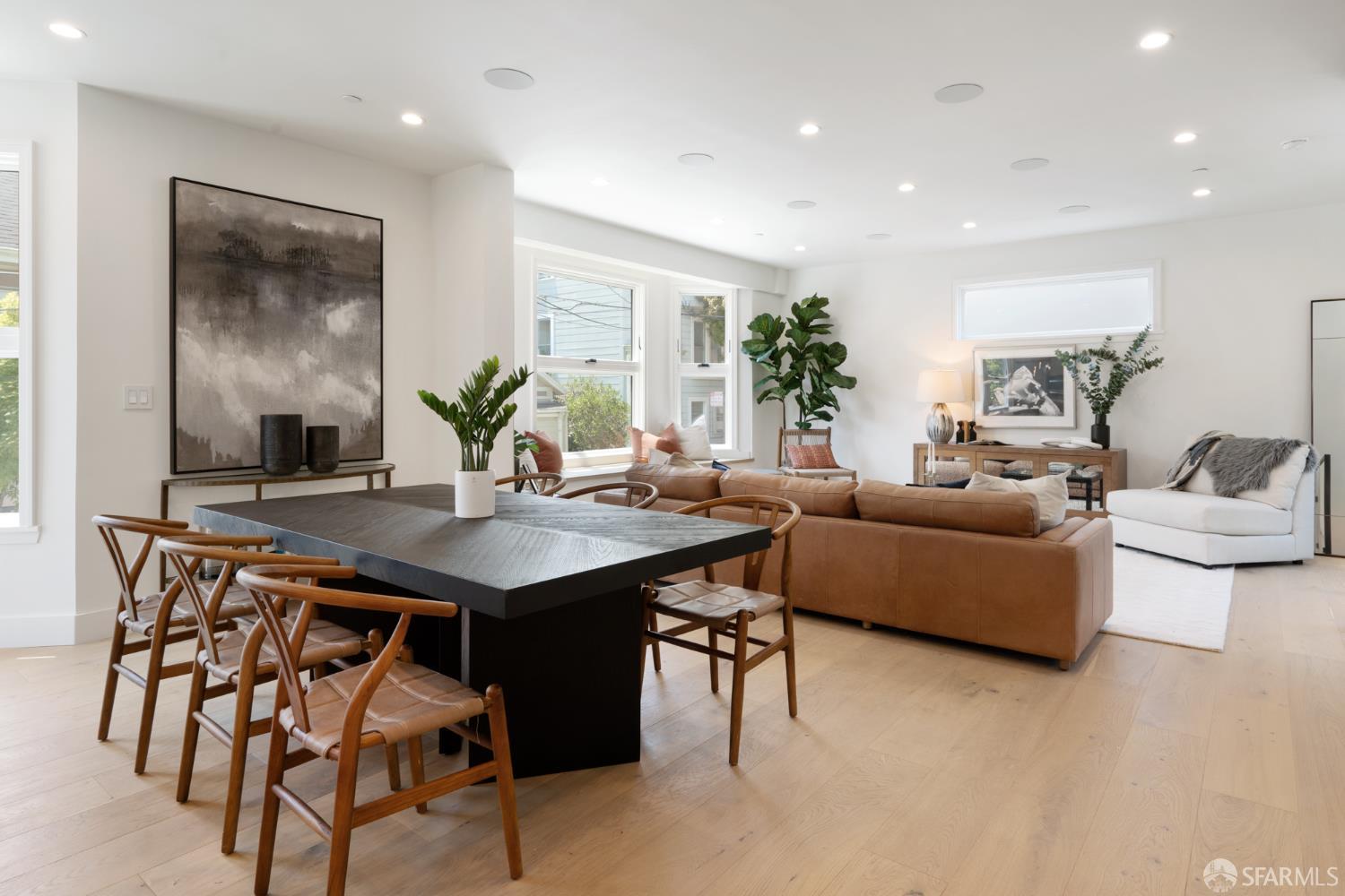 Detail Gallery Image 5 of 28 For 4822 19th St, San Francisco,  CA 94114 - 4 Beds | 4/1 Baths